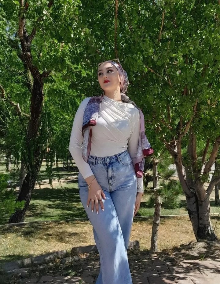 Köylüköyü Bakımlı Bayan Escort Aline