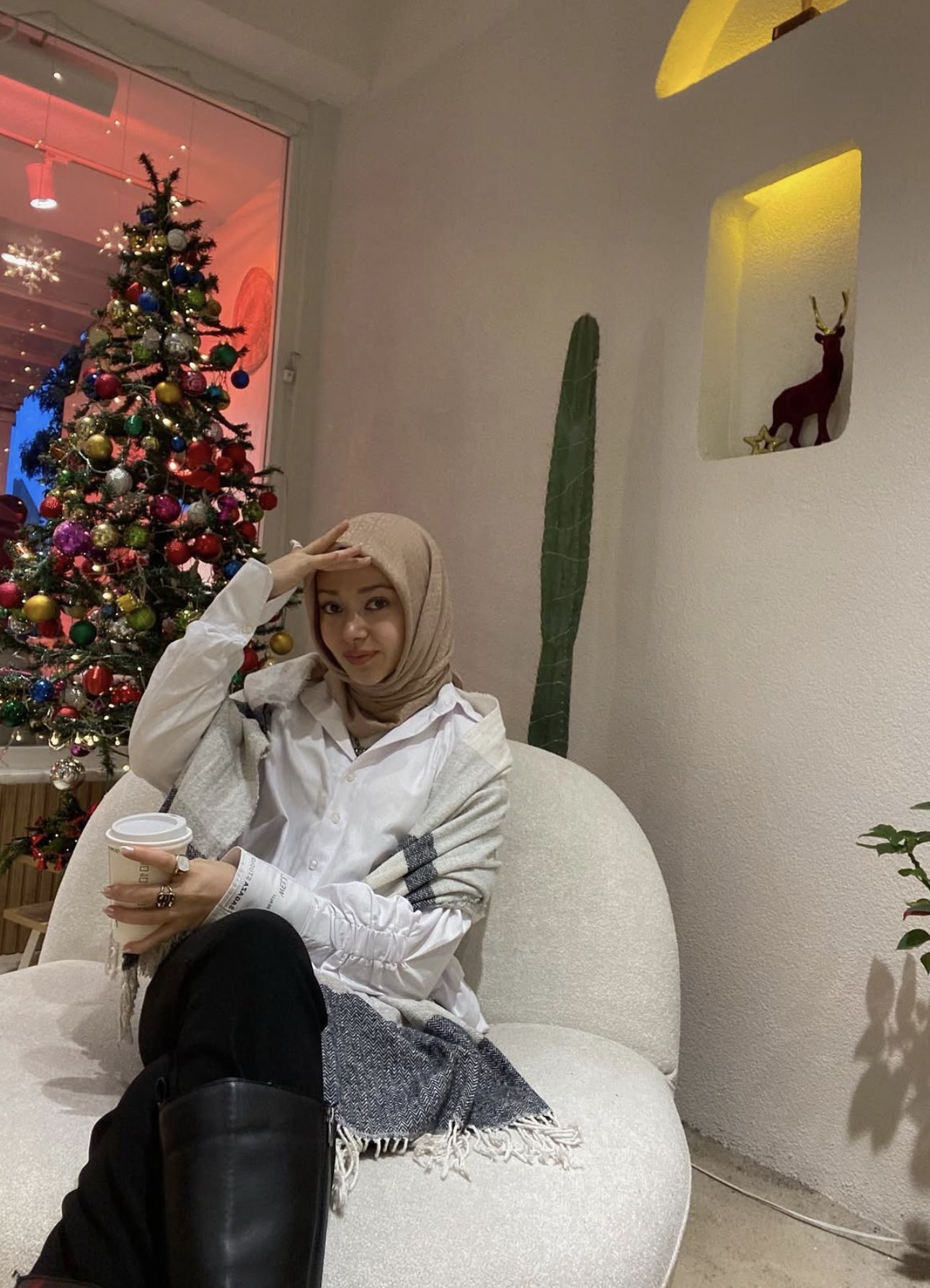 Işıklı Doyumsuz Escort İdil