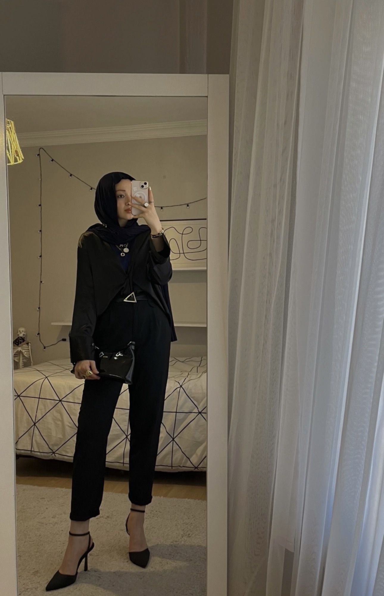 Dikenli Zeki Bir Sevgili Escort Cıva