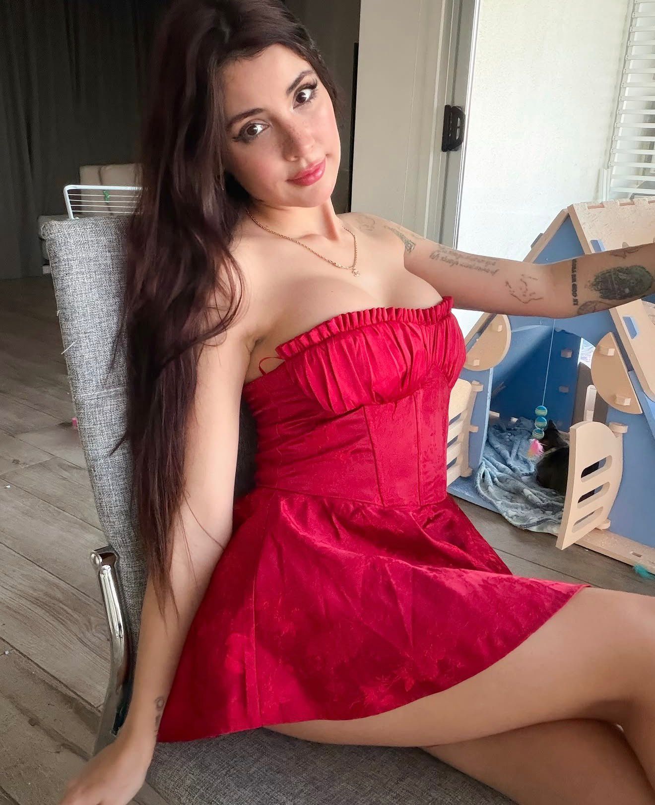 Dikenli Bakımlı Escort Mina