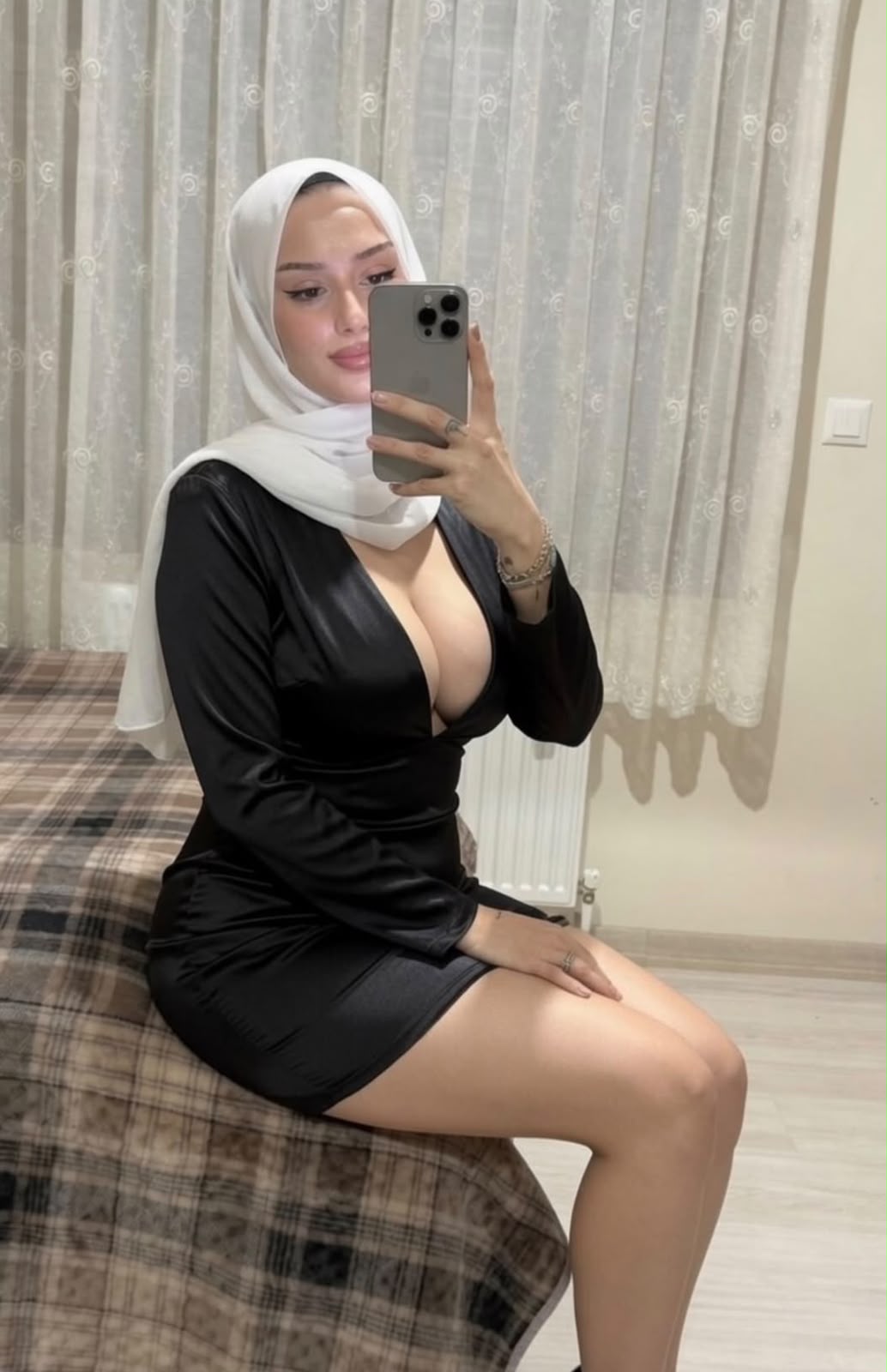 Çimenlik Bilinçli Kadın Bayan Escort Ayçin