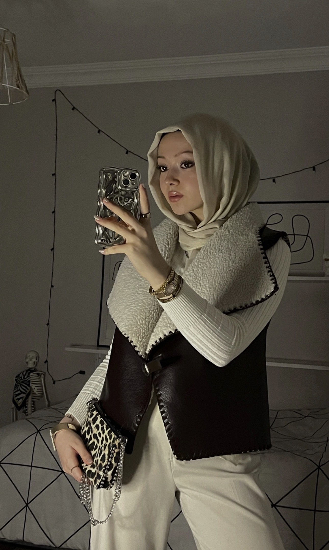 Karaköçek Ustalıklı Partner Bayan Escort Lale